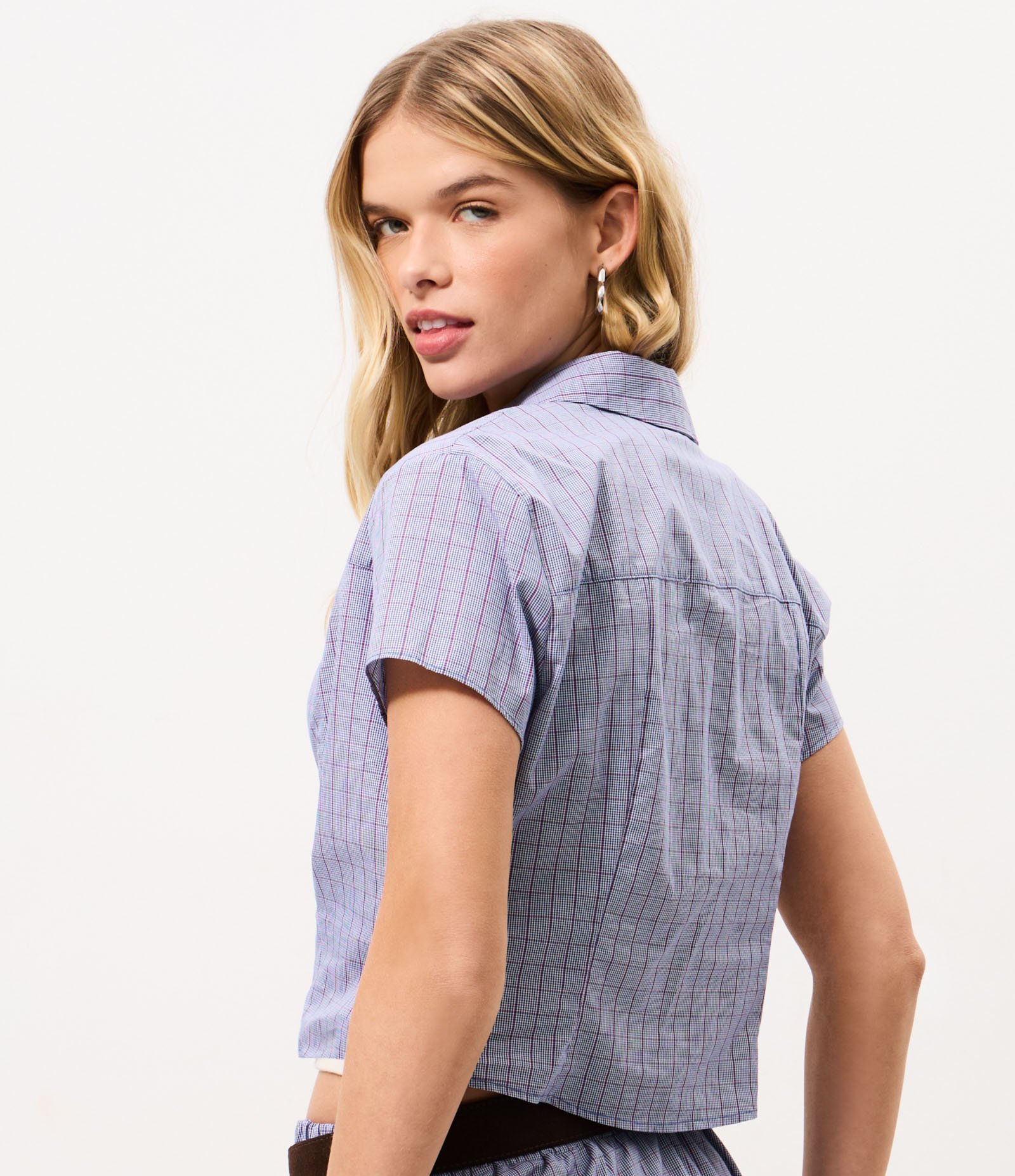 Camisa Cropped Ajustada em Algodão com Estampa Xadrez Azul 4