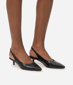 Sapato Slingback em Couro com Salto Kitten Heel