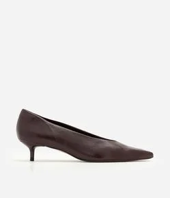 Sapato Scarpin em Couro com Salto Kitten Heel
