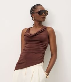 Blusa Halter Degagê em Ribana com Barra Assimétrica