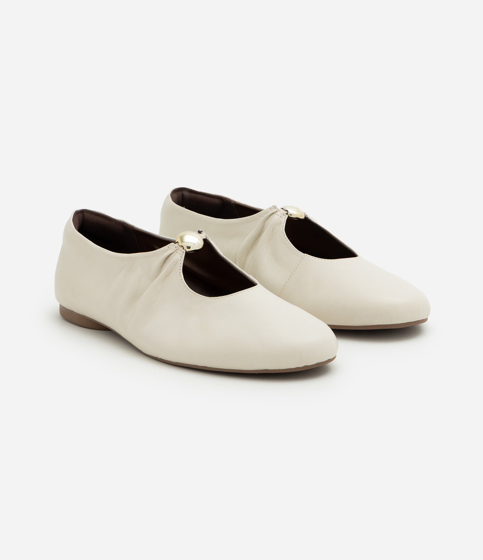 Sapatilha em Couro com Detalhe Metalizado Off White 2