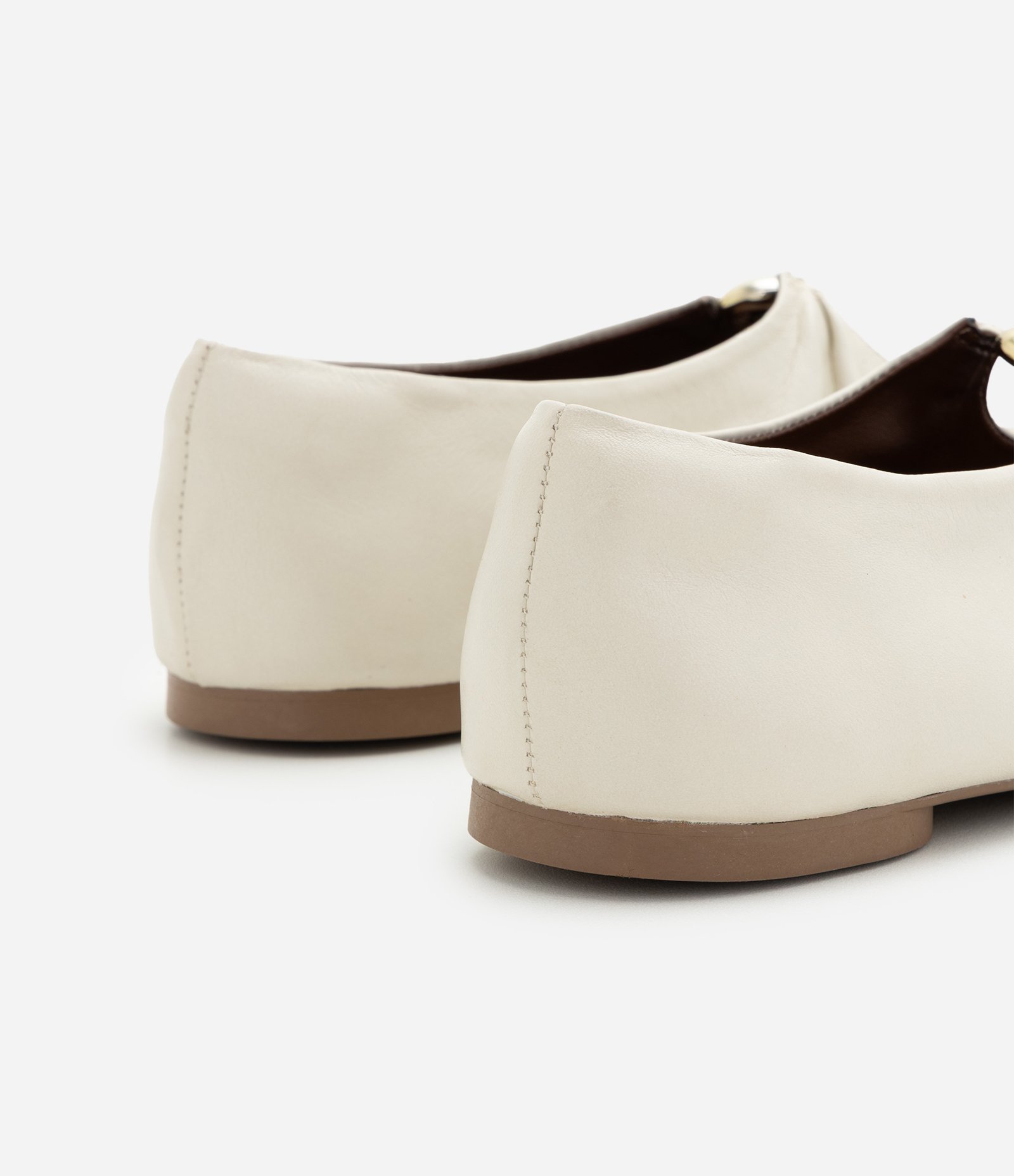 Sapatilha em Couro com Detalhe Metalizado Off White 3