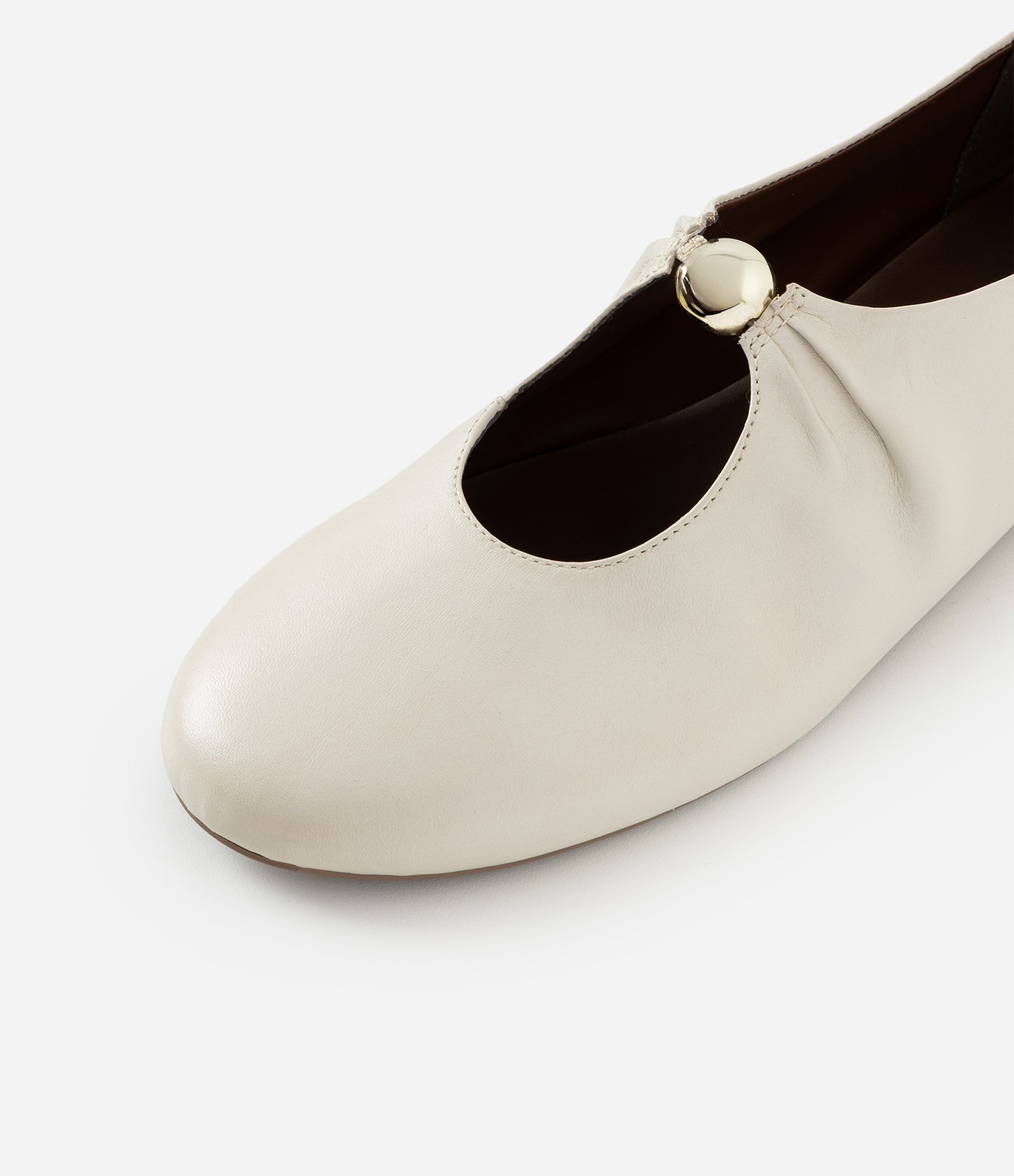 Sapatilha em Couro com Detalhe Metalizado Off White 5