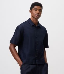 Camisa Boxy em Jeans com Fechamento por Botões