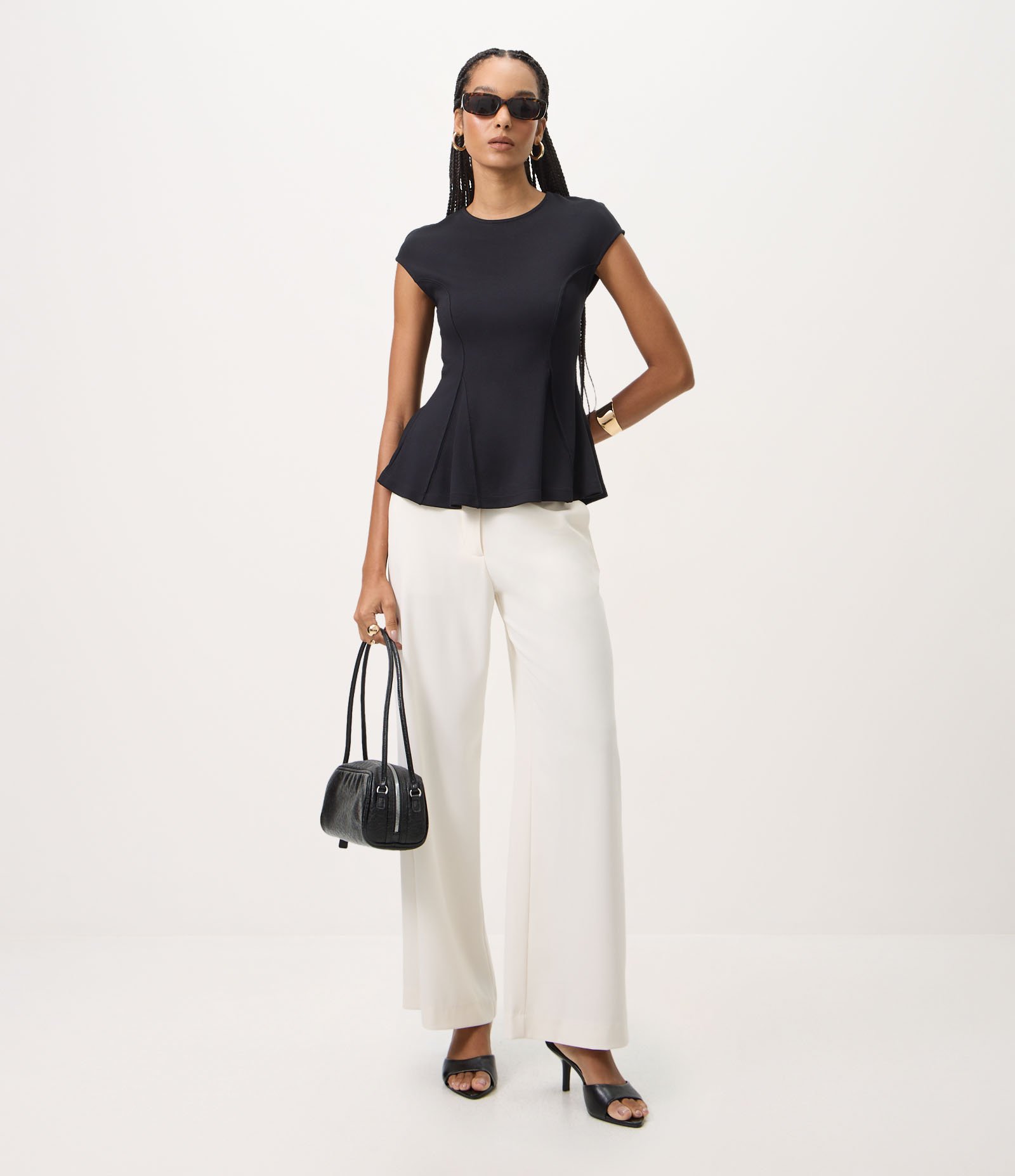 Blusa Peplum em Viscose com Recortes Estruturados Preto 2