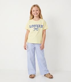 Camiseta Infantil com Lettering Lovely - Tam 5 a 16 Anos