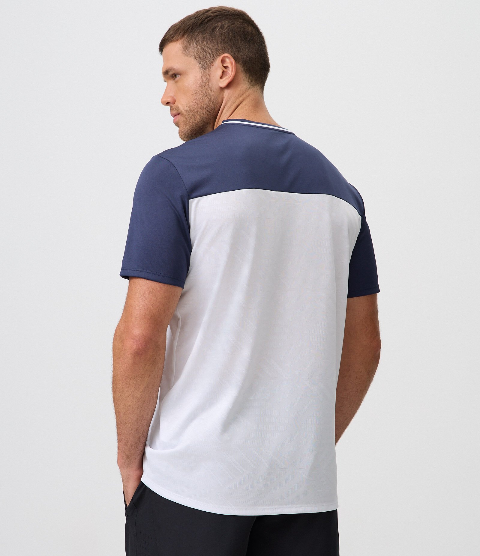 Camiseta Barcelona com Recorte no Peito Branco 3