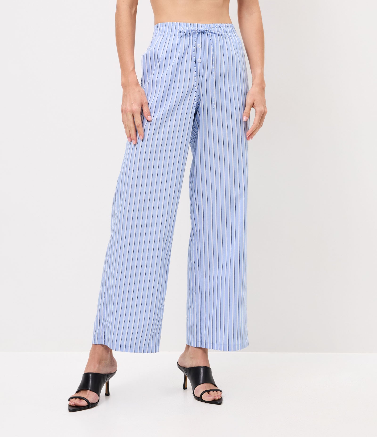 Calça Reta em Tricoline Listrada com Cintura Baixa Azul 3