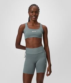 Bermuda Esportiva em Microfibra com Bolso