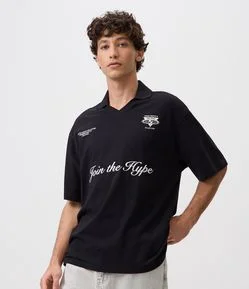 Camiseta Boxy com Gola Polo e Lettering Join The Hype