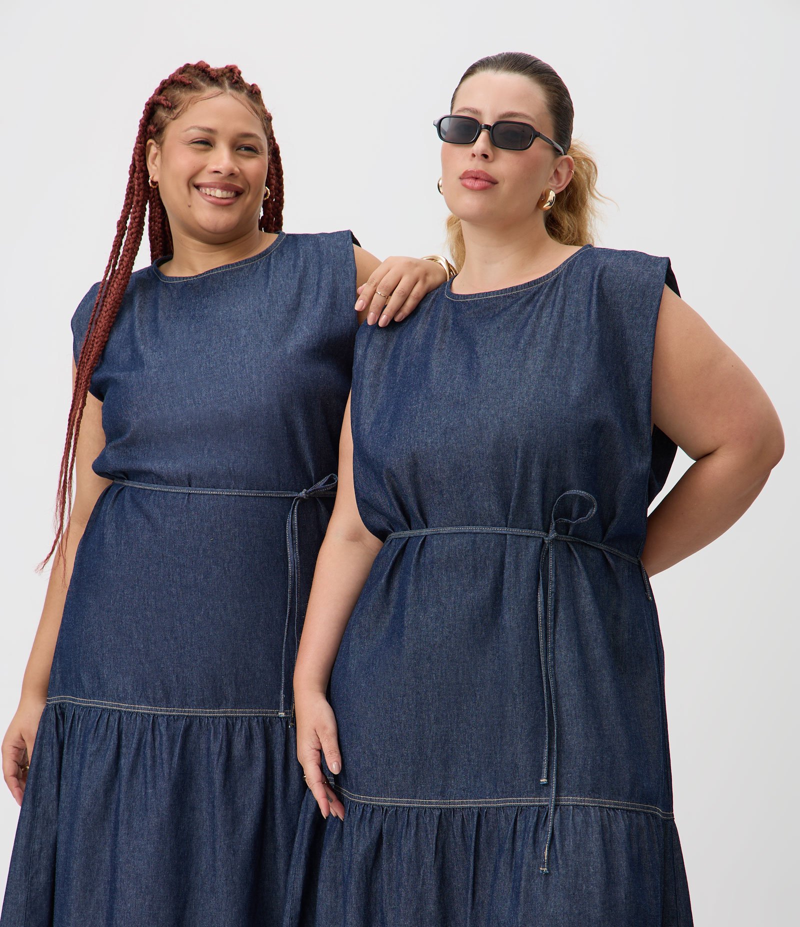Vestido Midi em Jeans com Cordão Curve & Plus Size Azul 4