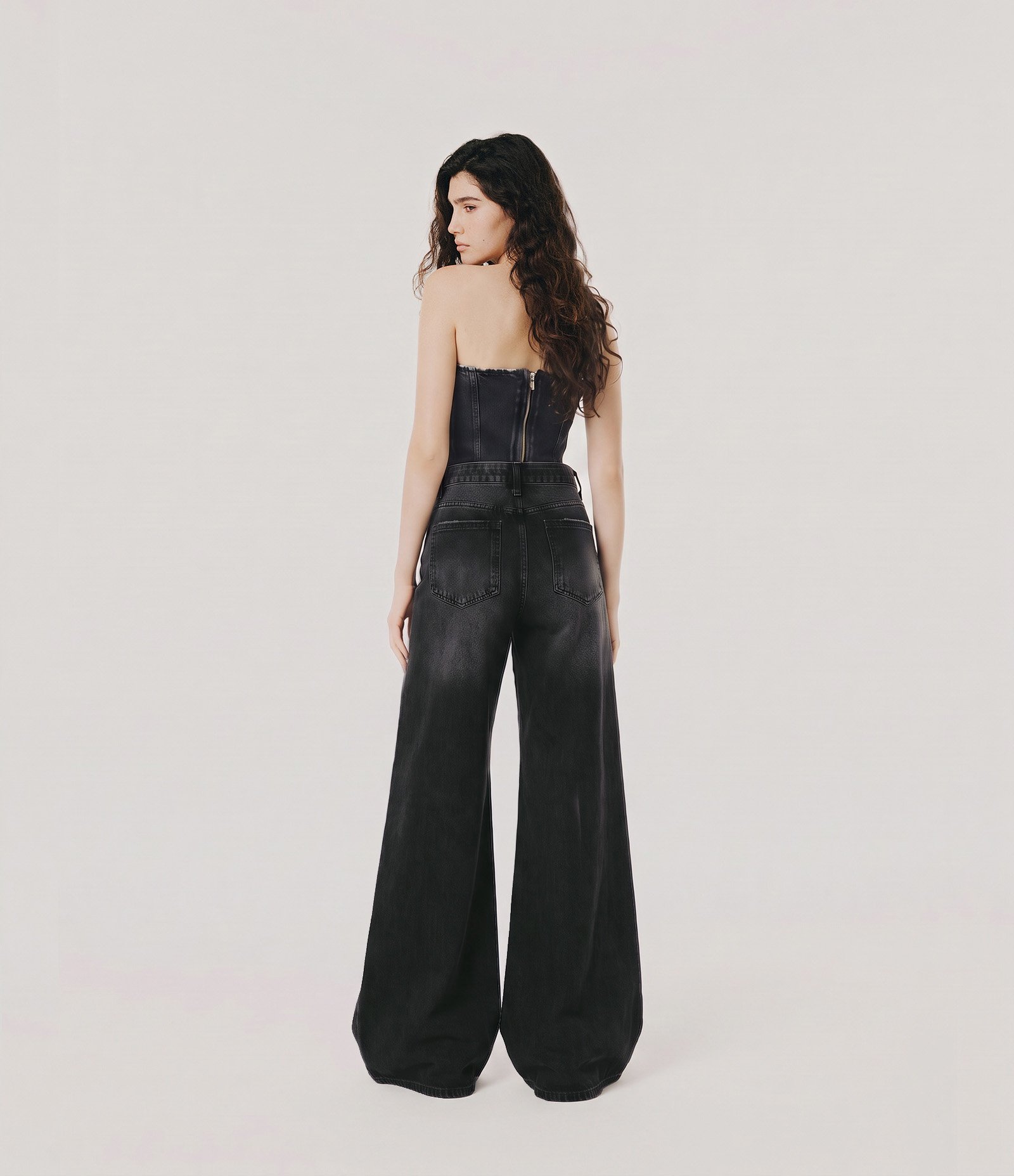 Calça Wide Flare em Jeans com Cintura Baixa Preto 4