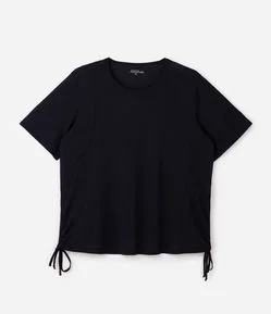 Camiseta Esportiva Dry em Poliamida com Colisé Lateral Curve & Plus Size