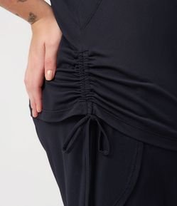 Camiseta Esportiva Dry em Poliamida com Colisé Lateral Curve & Plus Size