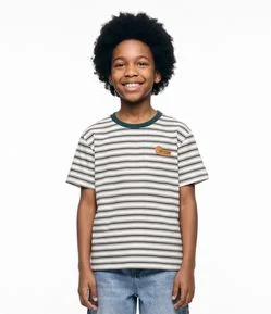 Camiseta Infantil com Estampa Listrada - Tam 5 a 14 Anos