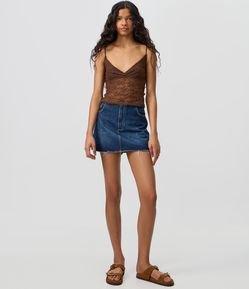 Blusa de Alcinha em Renda Texturizada com Decote Transpassado