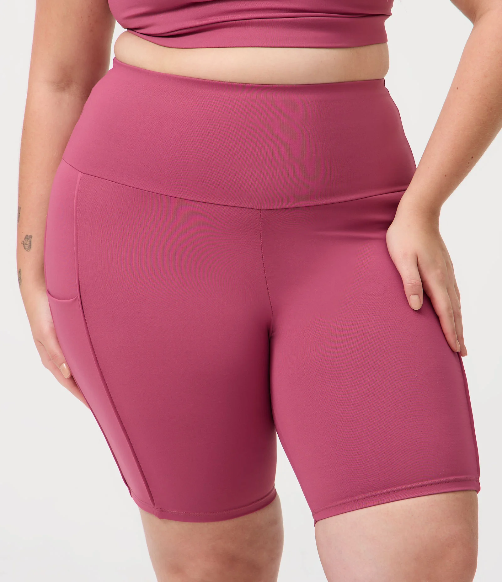 Bermuda Ciclista Tecnológica com Vivo Contrastante Curve & Plus Size Rosa 2
