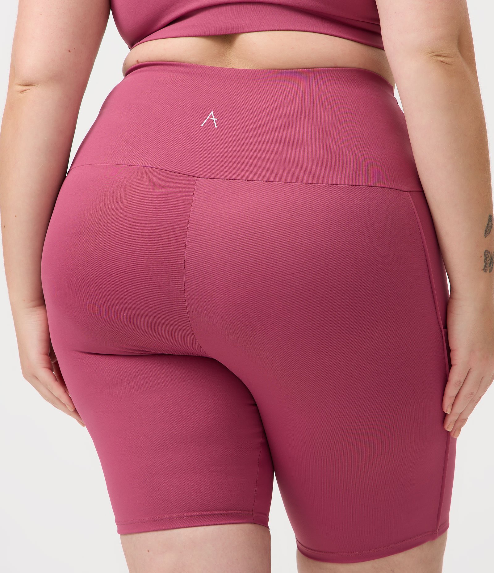 Bermuda Ciclista Tecnológica com Vivo Contrastante Curve & Plus Size Rosa 4