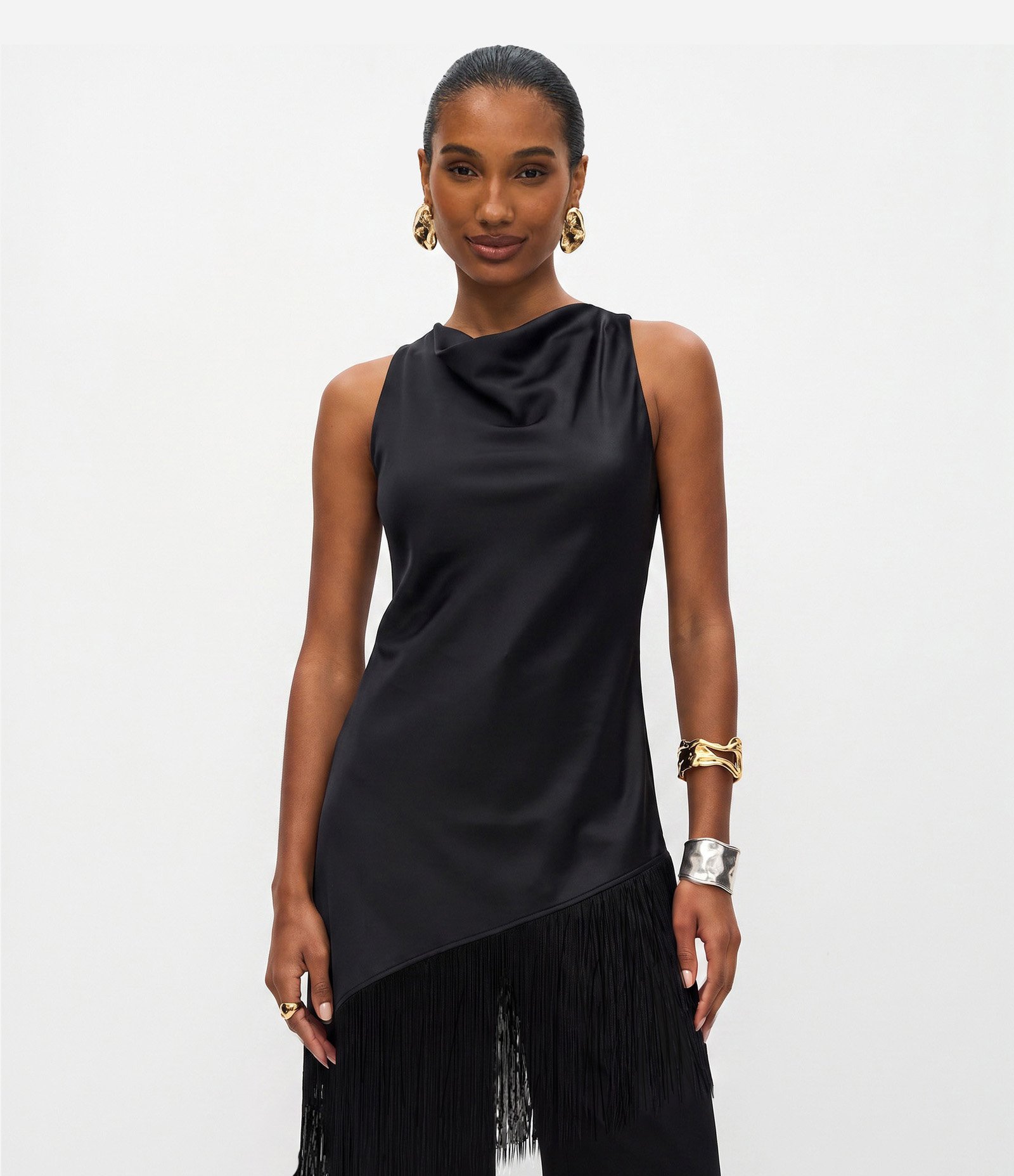 Blusa Com Decote Degagê e Barra Assimétrica com Franjas Preto 3