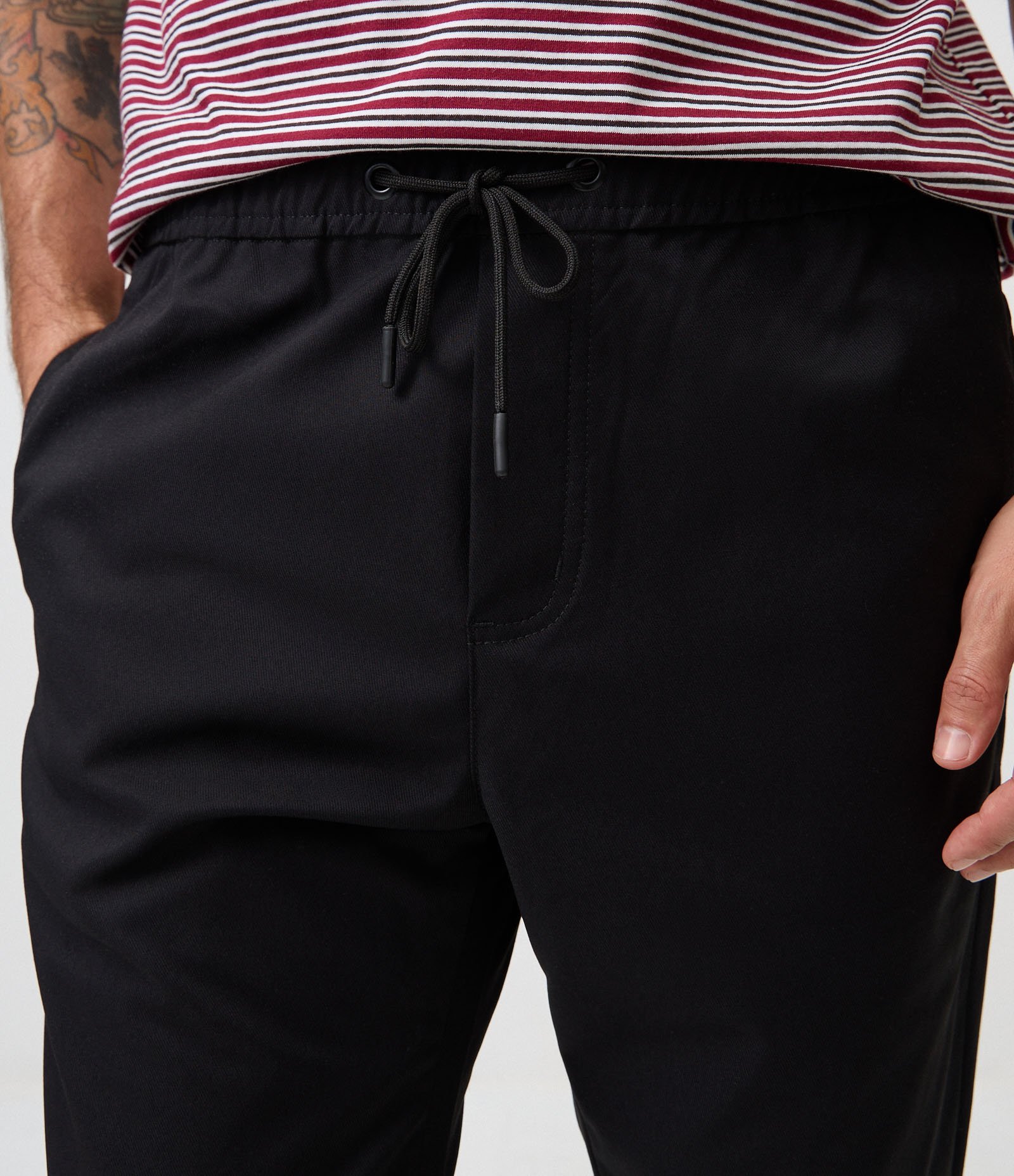 Calça Relaxed Sarja com Cós Elástico Preto 4