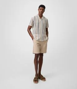Bermuda Reta em Sarja 50cm