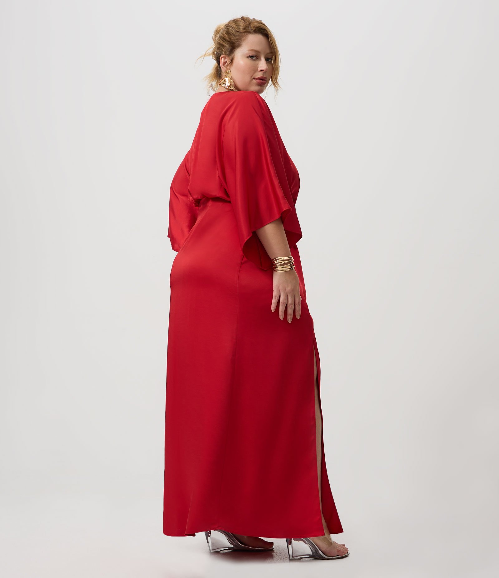 Vestido Longo em Cetim com Manga Morcego e Fenda Curve & Plus Size Vermelho 5