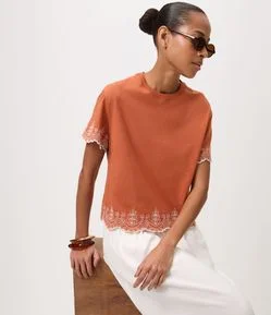Blusa em Algodão com Bordados Arabescos