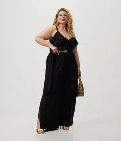 Calça Pantalona em Viscose Texturizada com Fendas Curve & Plus Size
