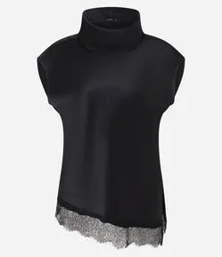 Blusa Acetinada com Gola Alta e Barra Assimétrica Rendada