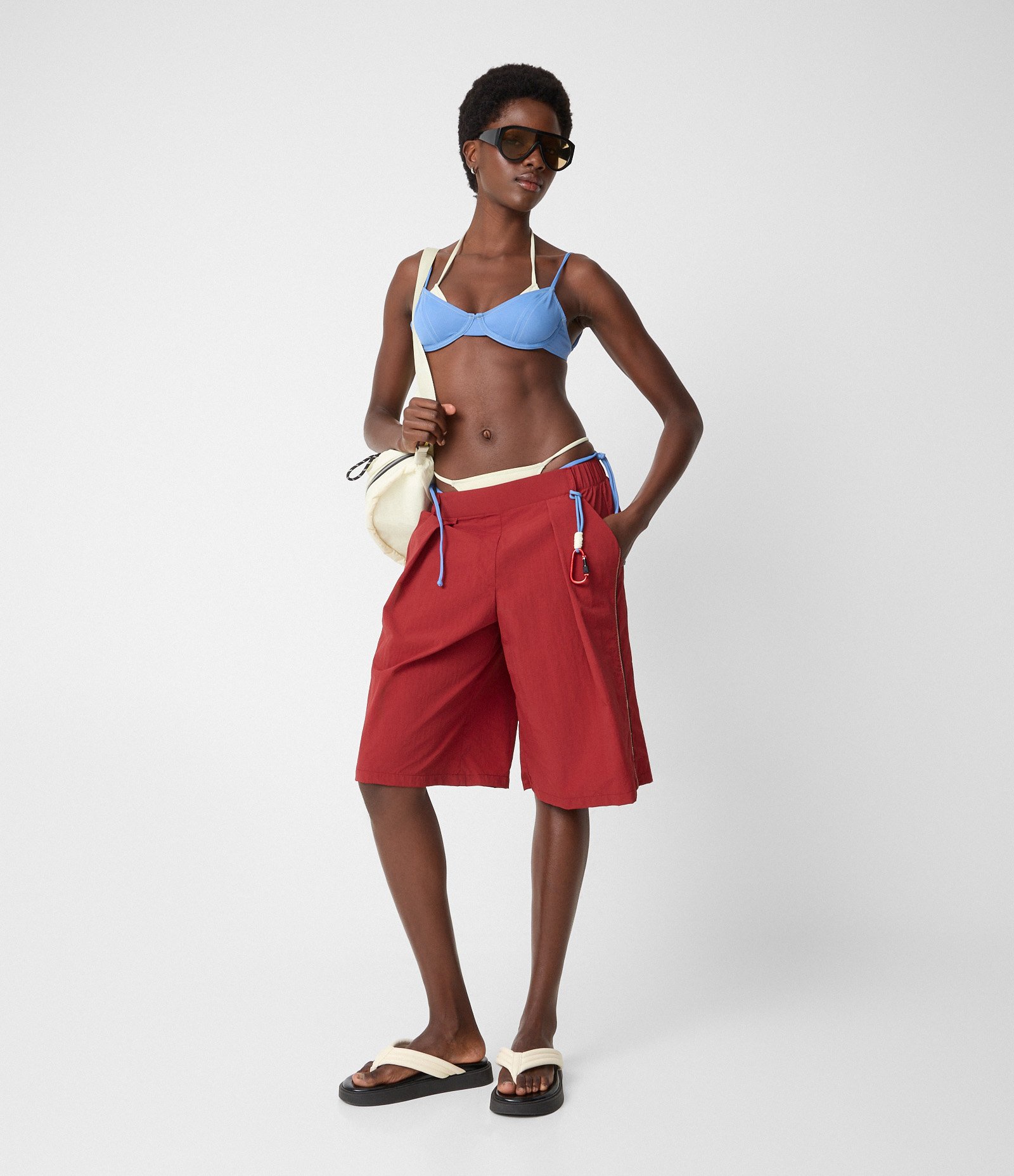 Bermuda Jorts  Esportiva com Pregas Frontais Vermelho 1