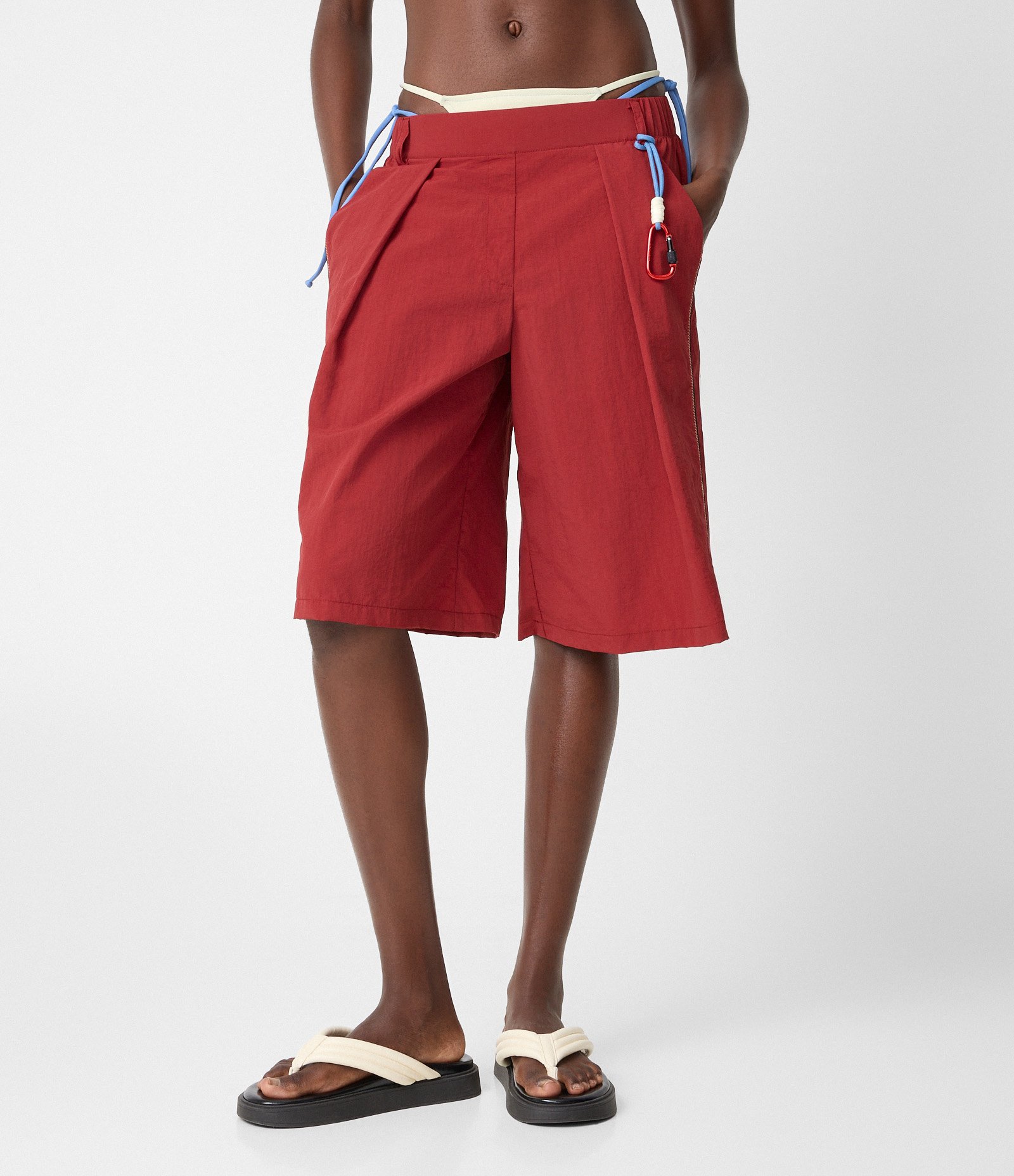 Bermuda Jorts  Esportiva com Pregas Frontais Vermelho 2