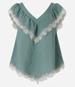 Blusa em Chiffon com Babados de Renda e Barra em Pontas