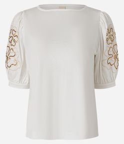 Blusa em Algodão com Mangas Bufantes e Bordado Floral