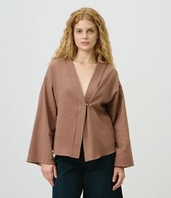 Blusa Transpassada em Algodão com Manga Ampla e Fechamento Único