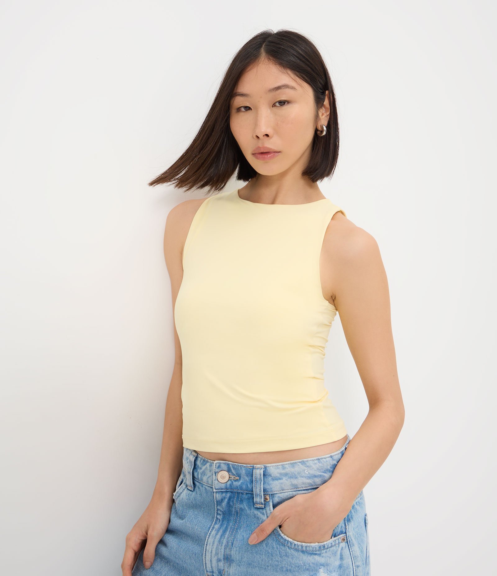 Blusa em Poliamida com Gola Redonda Amarelo 1