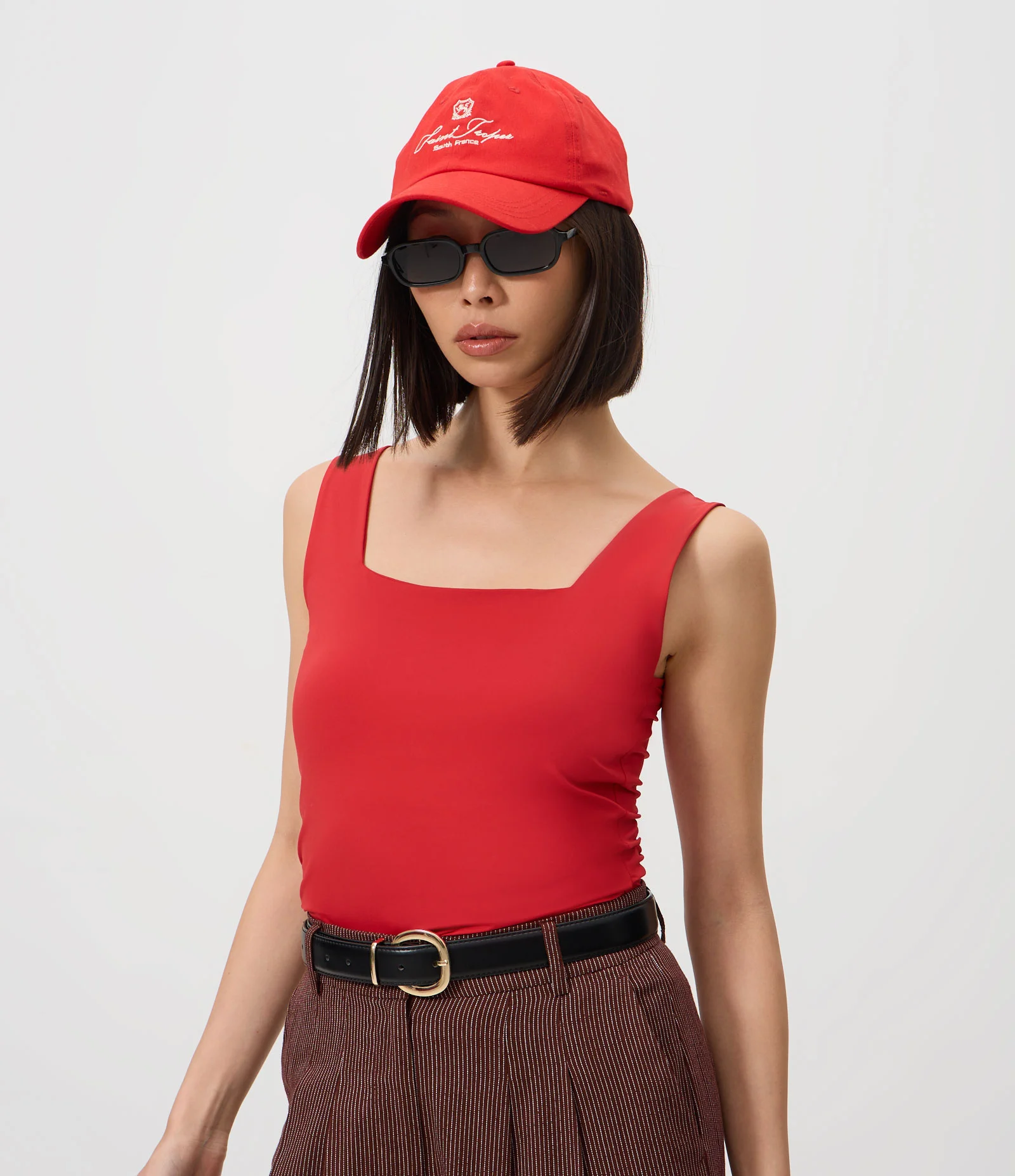 Blusa Básica em Poliamida com Decote Quadrado Vermelho 1