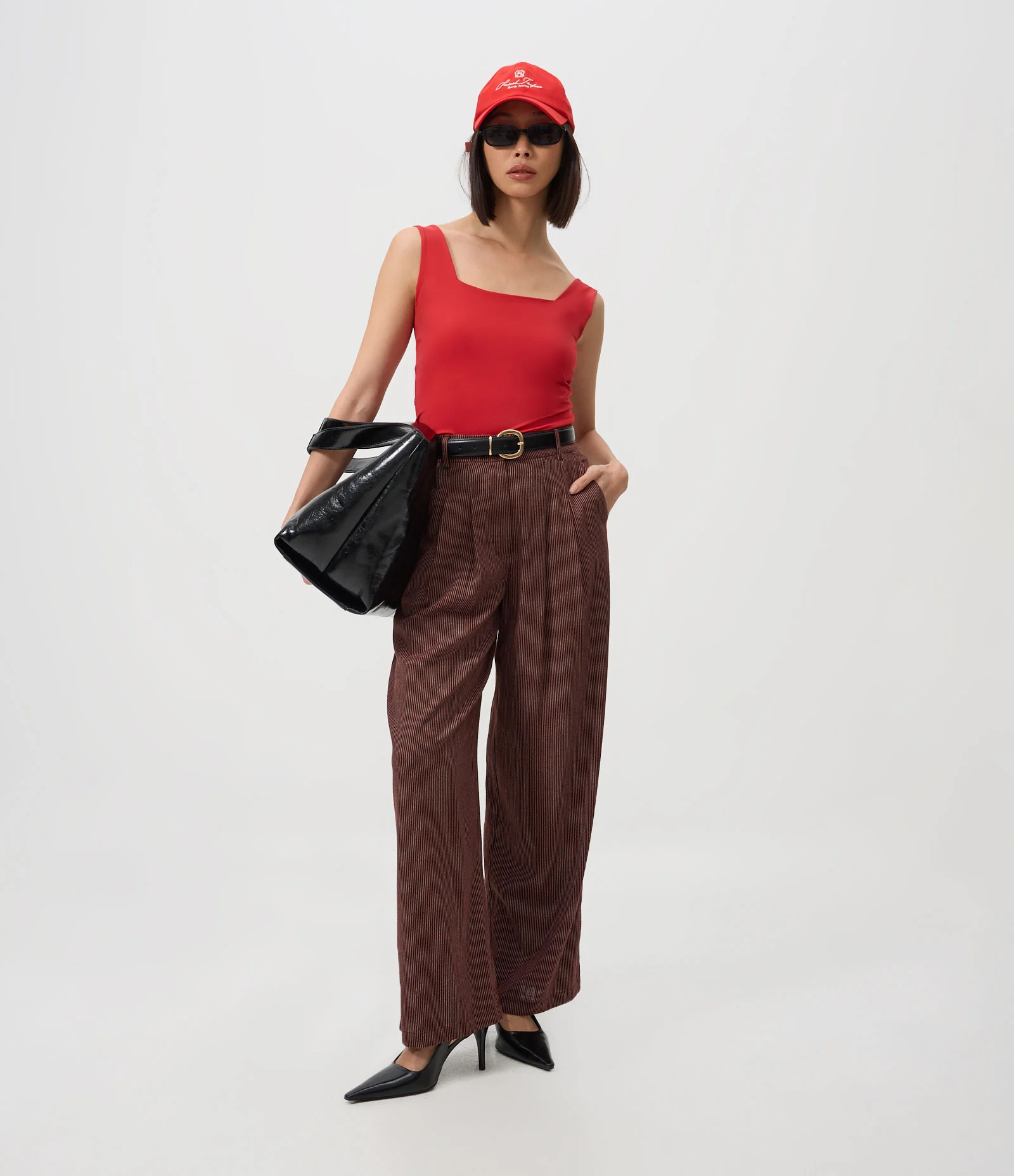 Blusa Básica em Poliamida com Decote Quadrado Vermelho 2