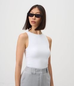 Blusa em Poliamida com Gola Redonda
