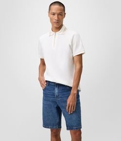 Bermuda Slim em Jeans com Bolsos Funcionais