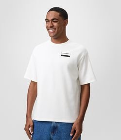 Camiseta Boxy em Algodão com Bordado Artístico