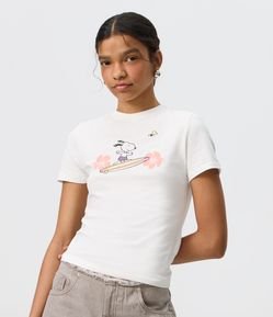 Camiseta com Estampa Snoopy Surfista com Lettering