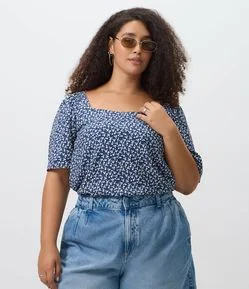 Blusa em Viscose com Estampa Liberty e Lastex Curve & Plus Size
