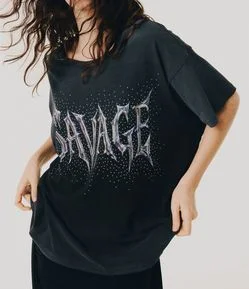Camiseta em Cotton com com Lettering Savage e Brilhos