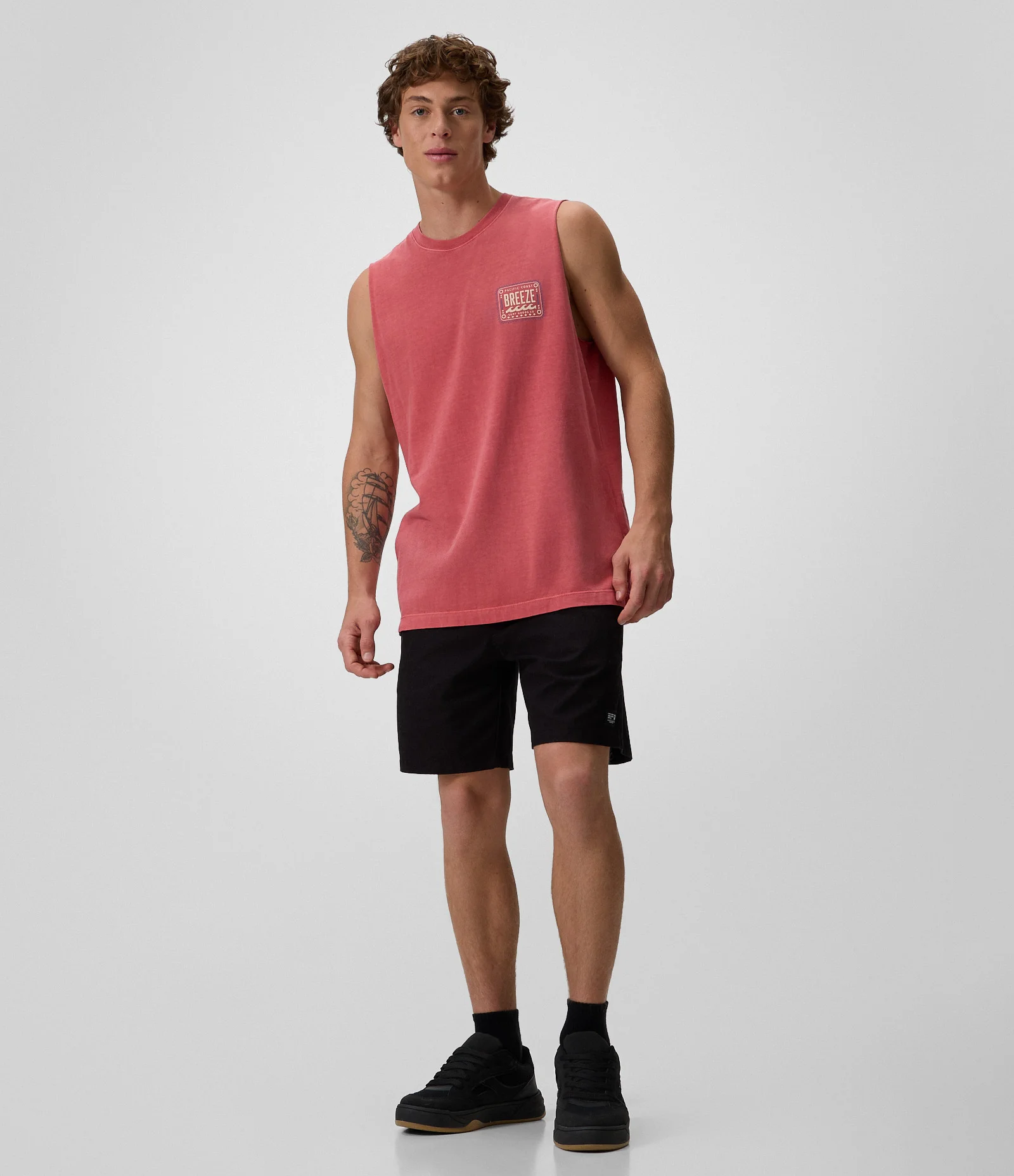 Regata Comfort em Algodão Estonada com Estampa Vermelho 2