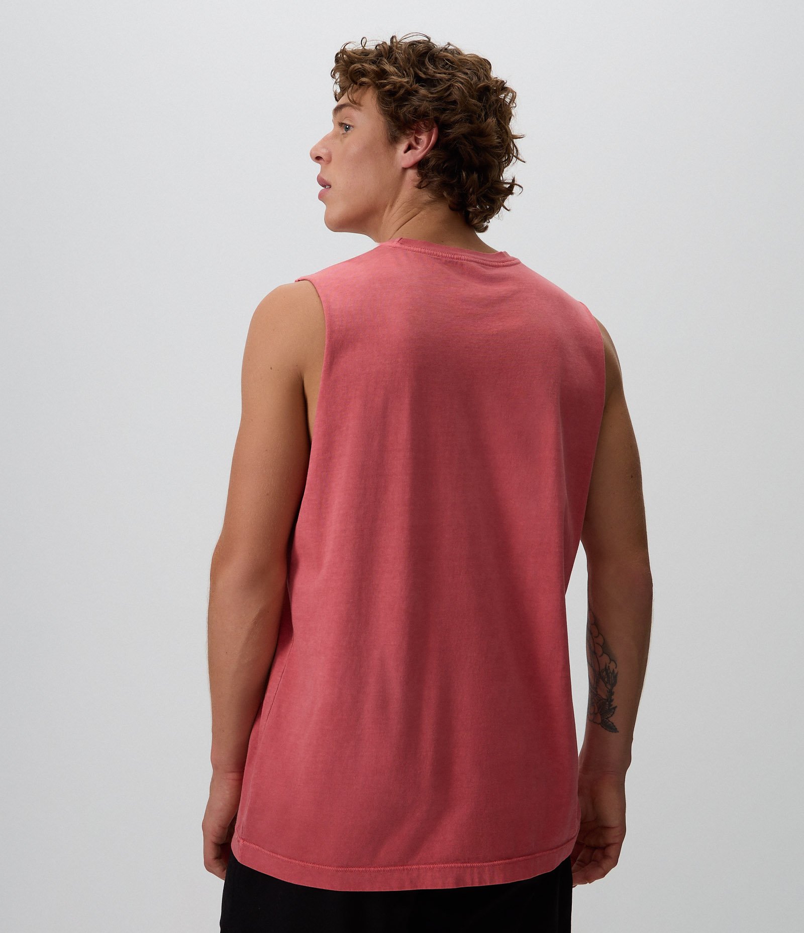 Regata Comfort em Algodão Estonada com Estampa Vermelho 3