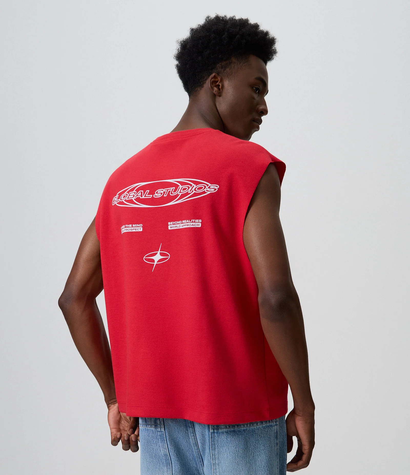 Regata Boxy em Algodão com Lettering Vermelho 1