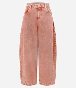 Calça Barrel em Sarja com Lavagem Cationizada