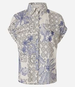 Blusa em Piquet Estampada com Lapelas Frontais