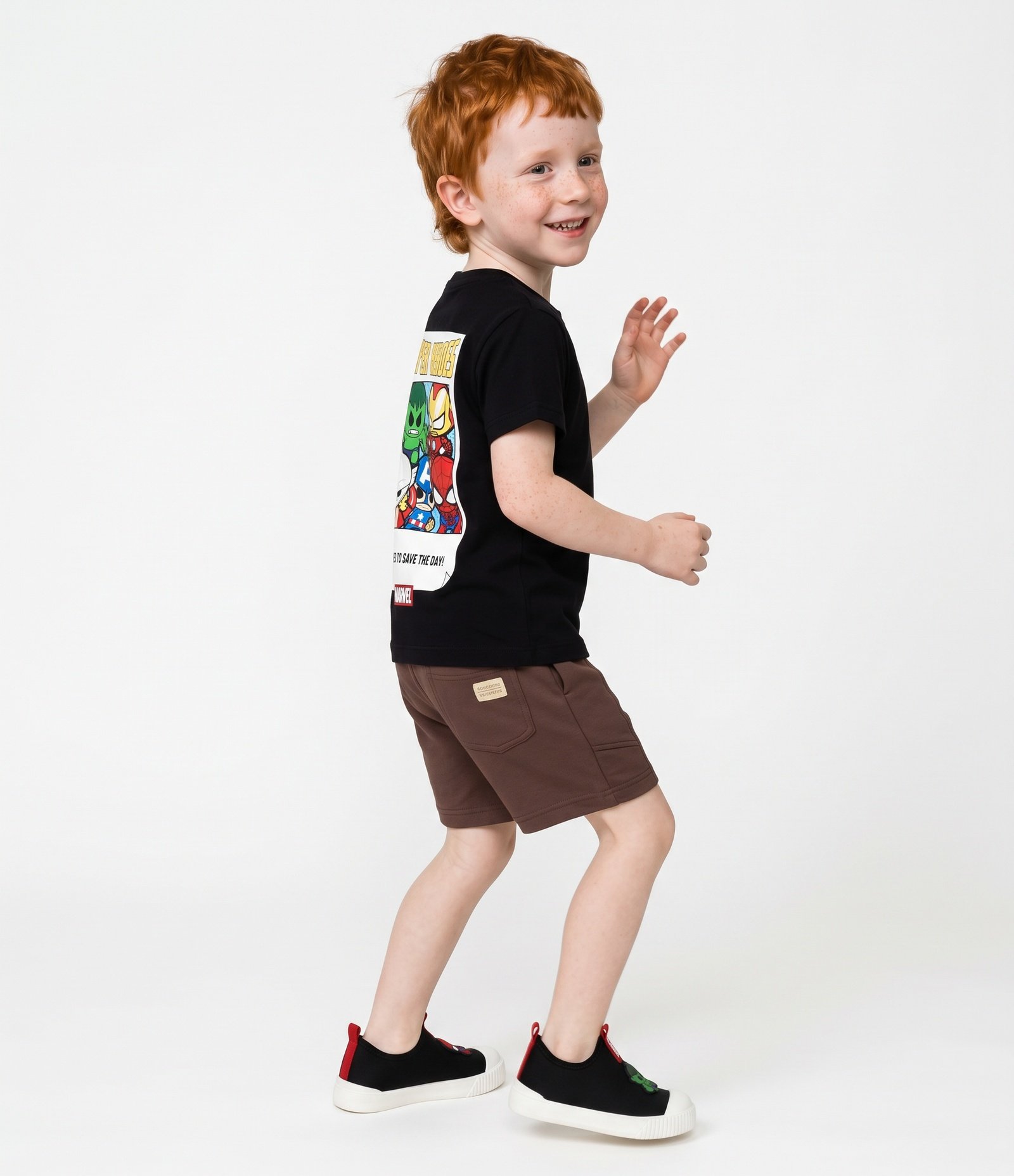 Camiseta Infantil Em Algodão Avengers Super Heroes com Estampa Costas Tam 2 a 6 Anos Preto 3