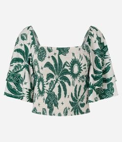 Blusa Cropped com Estampa Tropical e Corpo Franzido
